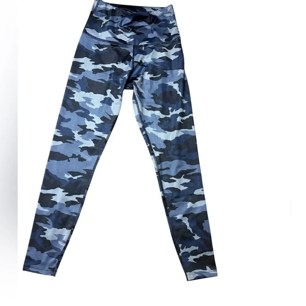 Beyond Yoga Blue Camo Leggings